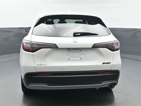 Used 2023 Honda HR-V Sport image 4