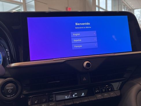 New 2025 Toyota Crown Signia Limited w/ Advanced Technology Package image 19