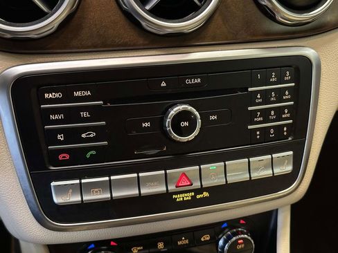 Used 2019 Mercedes-Benz GLA 250 4MATIC image 28