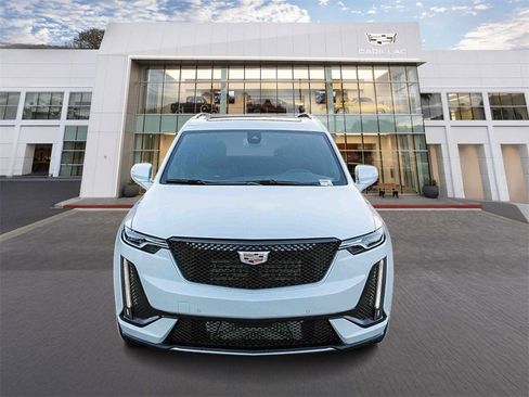 New 2025 Cadillac XT6 Sport image 2