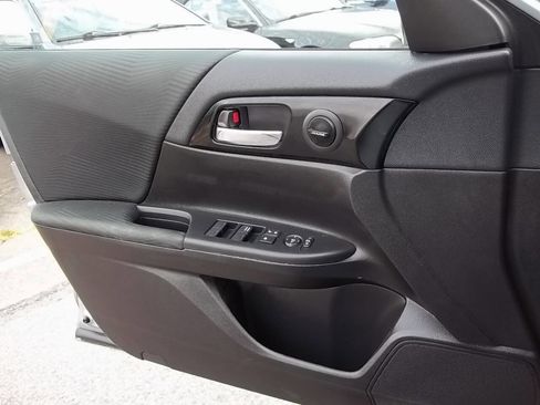 Used 2017 Honda Accord LX image 14