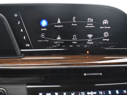 Used 2021 Cadillac Escalade Premium Luxury image 19