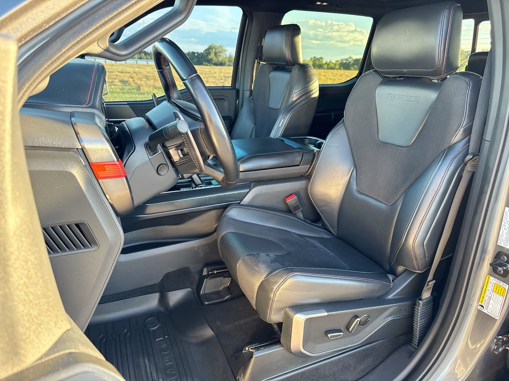 Used 2024 Ford F150 Raptor AWD/4WD image 11