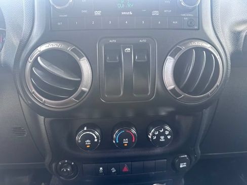 Used 2012 Jeep Wrangler Sport AWD/4WD image 16