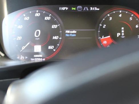 Used 2020 Volvo XC40 T5 Momentum w/ Protection Package image 19