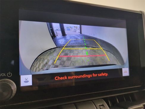 Used 2023 Toyota RAV4 XLE Premium image 26