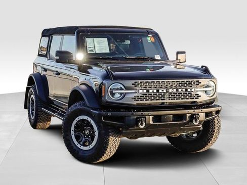 Used 2024 Ford Bronco Badlands image 2