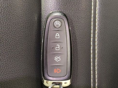 Used 2019 Ford Escape SEL image 32