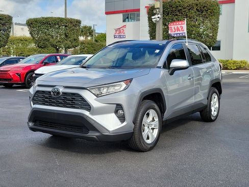 Used 2019 Toyota RAV4 XLE image 6