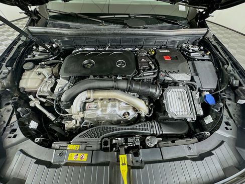 Used 2024 Mercedes-Benz GLB 250 image 33