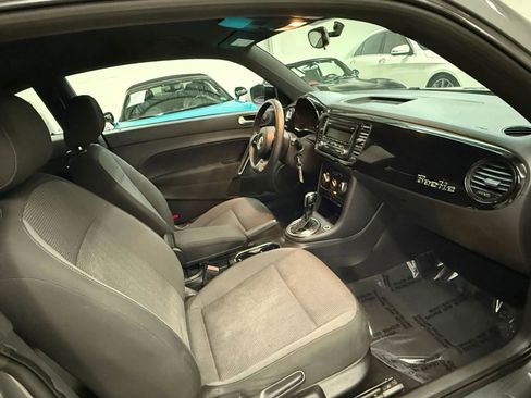 Used 2013 Volkswagen Beetle 2.5 image 19