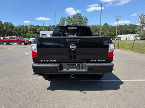 Certified 2023 Nissan Titan SV w/ SV Convenience Package AWD/4WD image 6