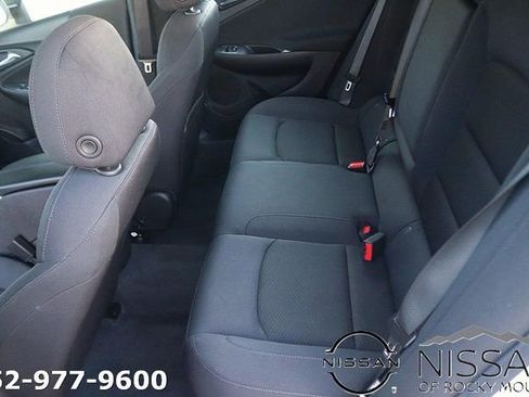 Used 2024 Chevrolet Malibu LT FWD image 15