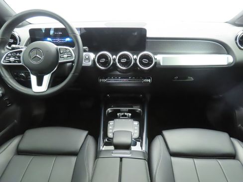 Certified 2022 Mercedes-Benz GLB 250 image 13