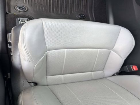 Certified 2024 Toyota Venza Limited image 9