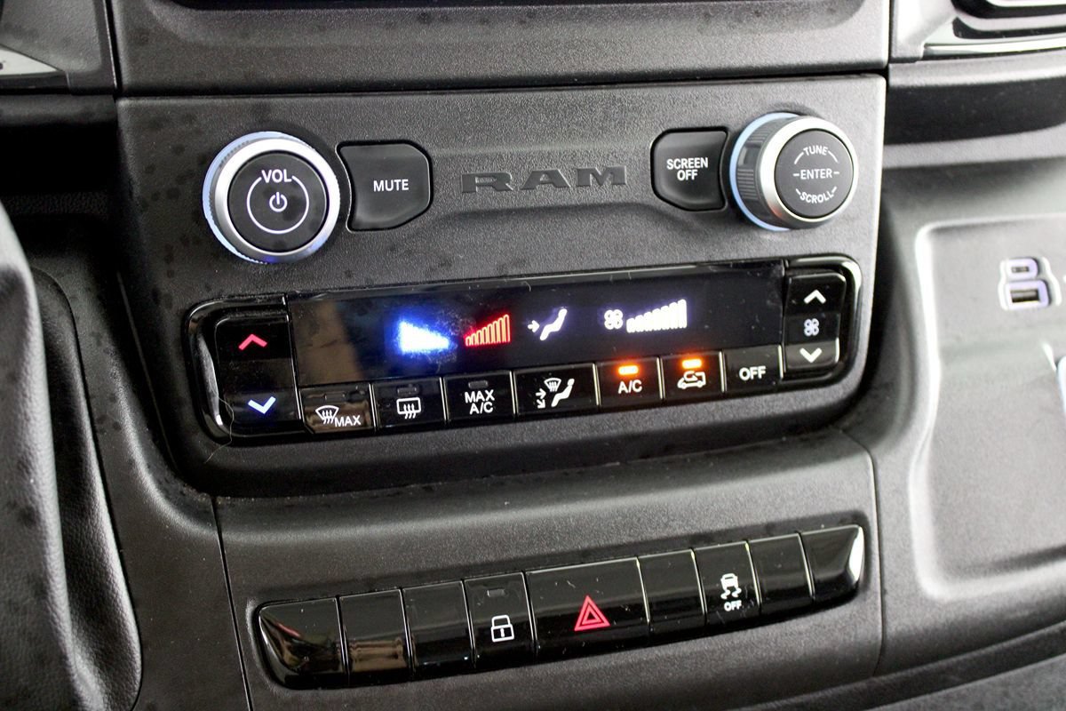 Used 2025 RAM ProMaster 2500 w/ U-Haul Equipment Group FWD image 18