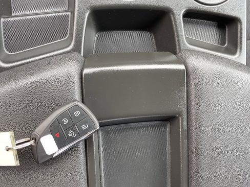 Used 2023 Chevrolet Silverado 1500 LT image 26