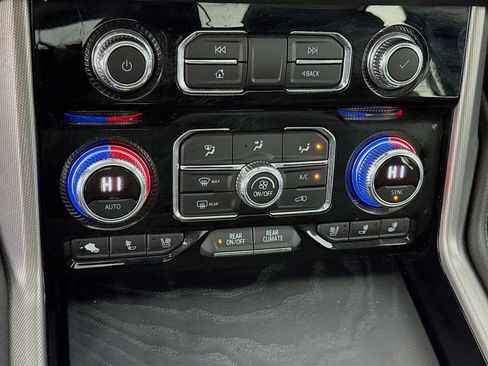 Used 2021 GMC Yukon XL Denali w/ Denali Ultimate Package image 21