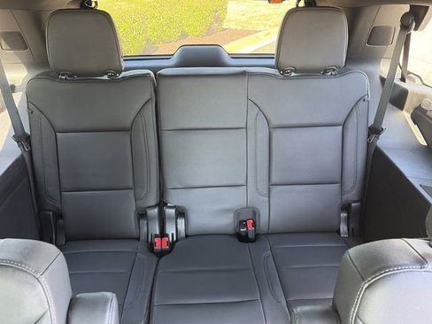 Used 2023 Chevrolet Tahoe LT w/ Luxury Package image 16