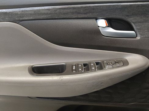 Used 2019 Hyundai Santa Fe SE image 27