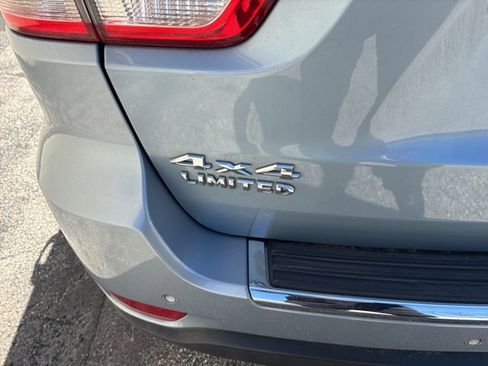 Used 2012 Jeep Grand Cherokee Limited image 4