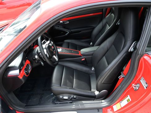Used 2018 Porsche 911 Carrera S RWD image 17