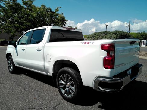 Used 2026 Chevrolet Silverado 1500 LT AWD/4WD image 5