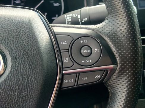 Used 2022 Toyota Avalon Limited image 20