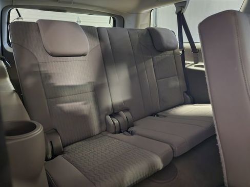 Used 2019 Chevrolet Suburban LS image 16