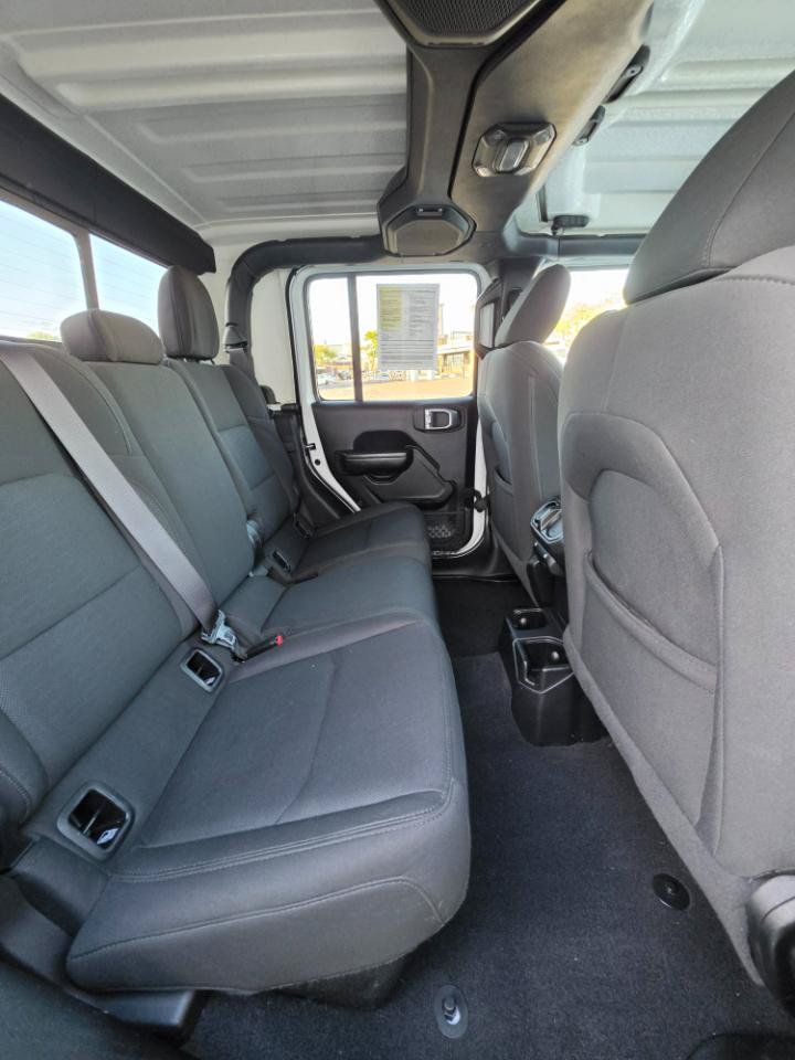 Used 2020 Jeep Gladiator Sport w/ Quick Order Package 24S AWD/4WD image 12