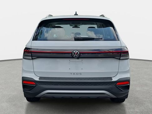 Used 2025 Volkswagen Taos S FWD image 4