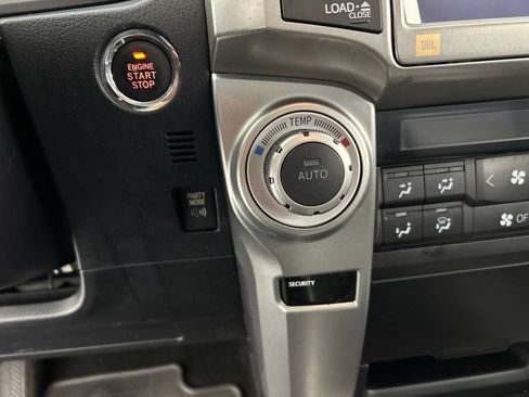 Used 2013 Toyota 4Runner Limited AWD/4WD image 21