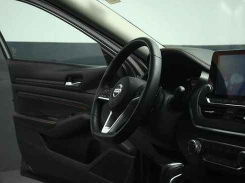 Used 2021 Nissan Altima 2.5 SR FWD image 53