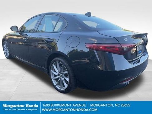 Used 2023 Alfa Romeo Giulia Sprint AWD/4WD image 5