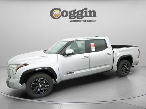 New 2025 Toyota Tundra Platinum image 3