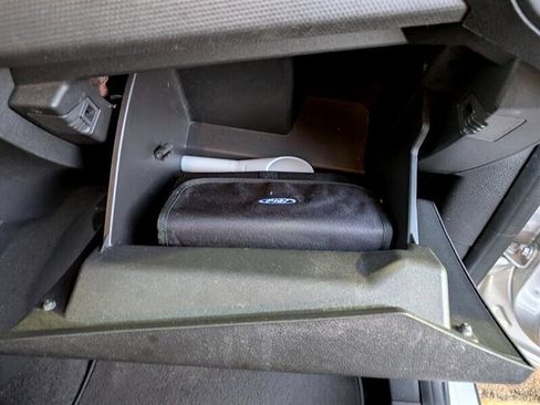 Used 2015 Ford Transit Connect XLT image 28