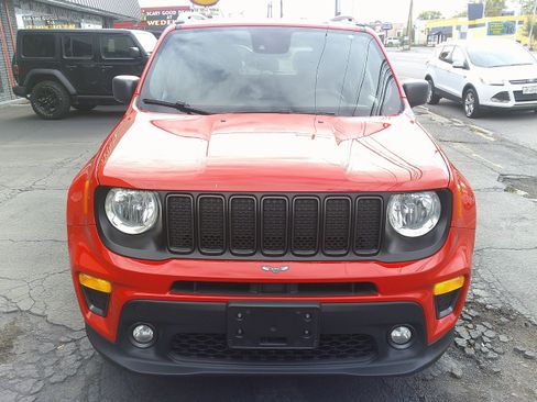 Used 2021 Jeep Renegade Latitude image 9