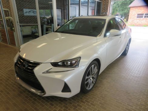 Used 2018 Lexus IS 300 w/ Accessory Package 2 RWD image 75