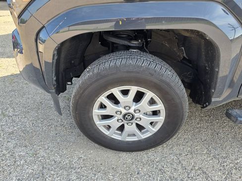 Used 2025 Toyota Tacoma SR AWD/4WD image 3