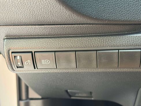 Used 2024 Toyota Corolla SE FWD image 28