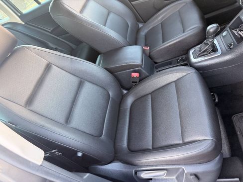 Used 2016 Volkswagen Tiguan SE FWD image 33