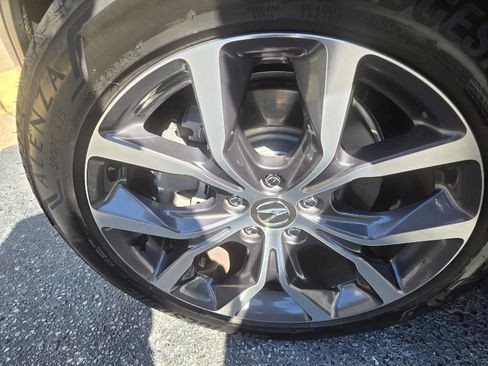 Certified 2024 Acura MDX FWD w/ Technology Package image 11