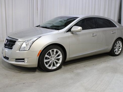 Used 2016 Cadillac XTS Luxury image 3