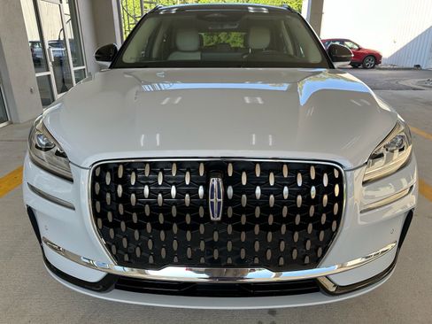 Used 2025 Lincoln Corsair Grand Touring w/ Equipment Group 302A AWD/4WD image 7