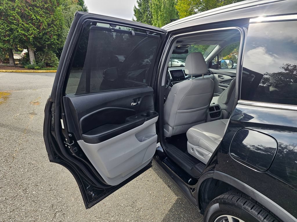 Used 2016 Honda Pilot Elite image 23