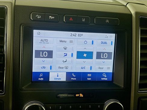 Used 2020 Ford Expedition XLT w/ Equipment Group 201A AWD/4WD image 15