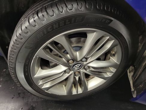 Used 2015 Toyota Camry SE FWD image 10