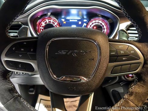 Used 2023 Dodge Challenger SRT Hellcat w/ Driver Convenience Group image 18