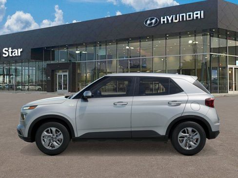 New 2026 Hyundai Venue SE image 3