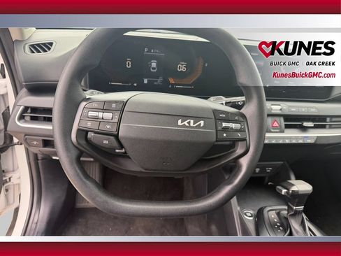 Used 2025 Kia K4 FWD image 15